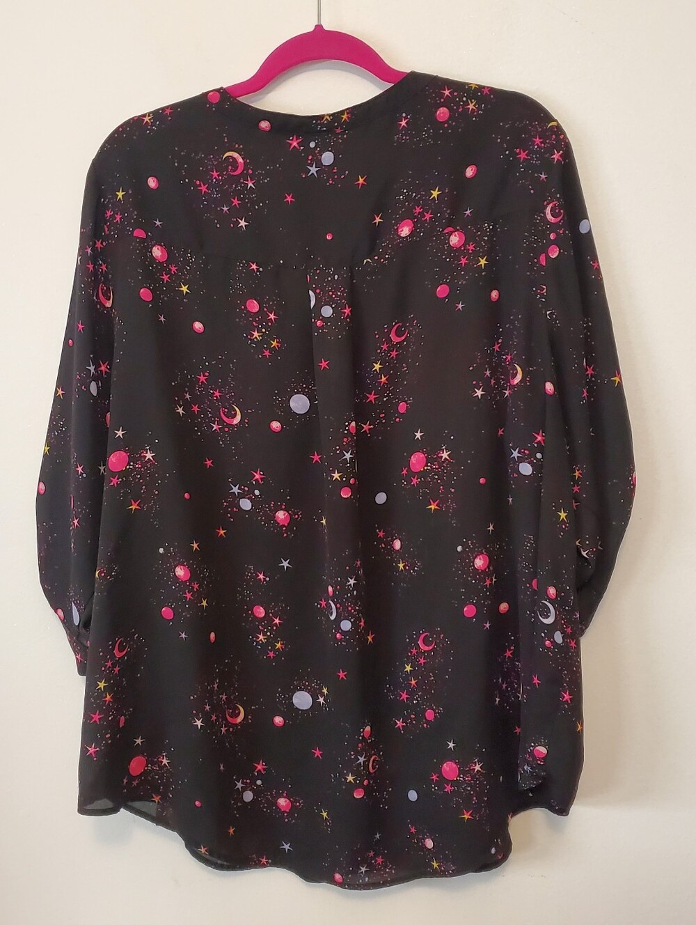Torrid zip front pullover blouse with galaxy print Size 3X - Picture 6 of 6